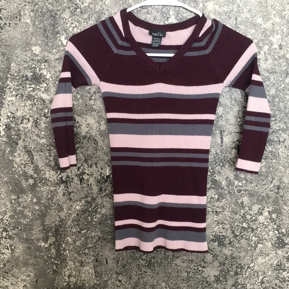 Stretchy striped 1/2 sleeve shirt
